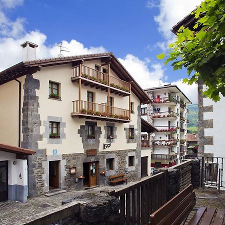 Hostal Musunzar Leitza  Exterior foto